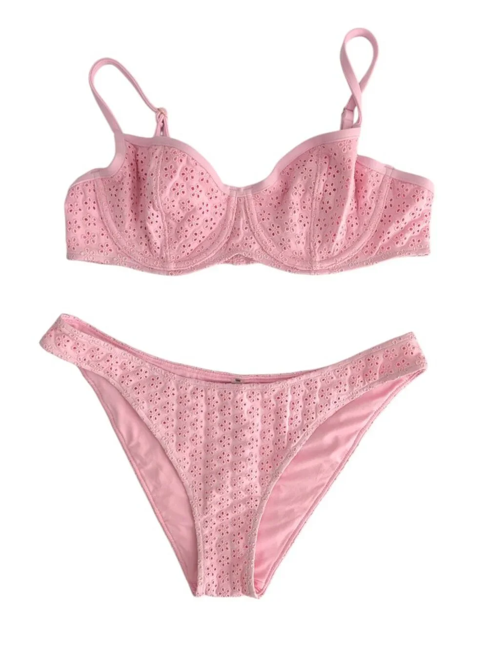 PINK X Frankies Bikinis Eyelet Bikini Set Pink Underwire Lace Cheeky Size L